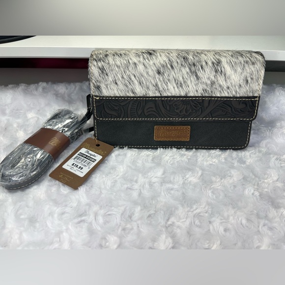 Wrangler cowhide Crossbody bag - Picture 1 of 5